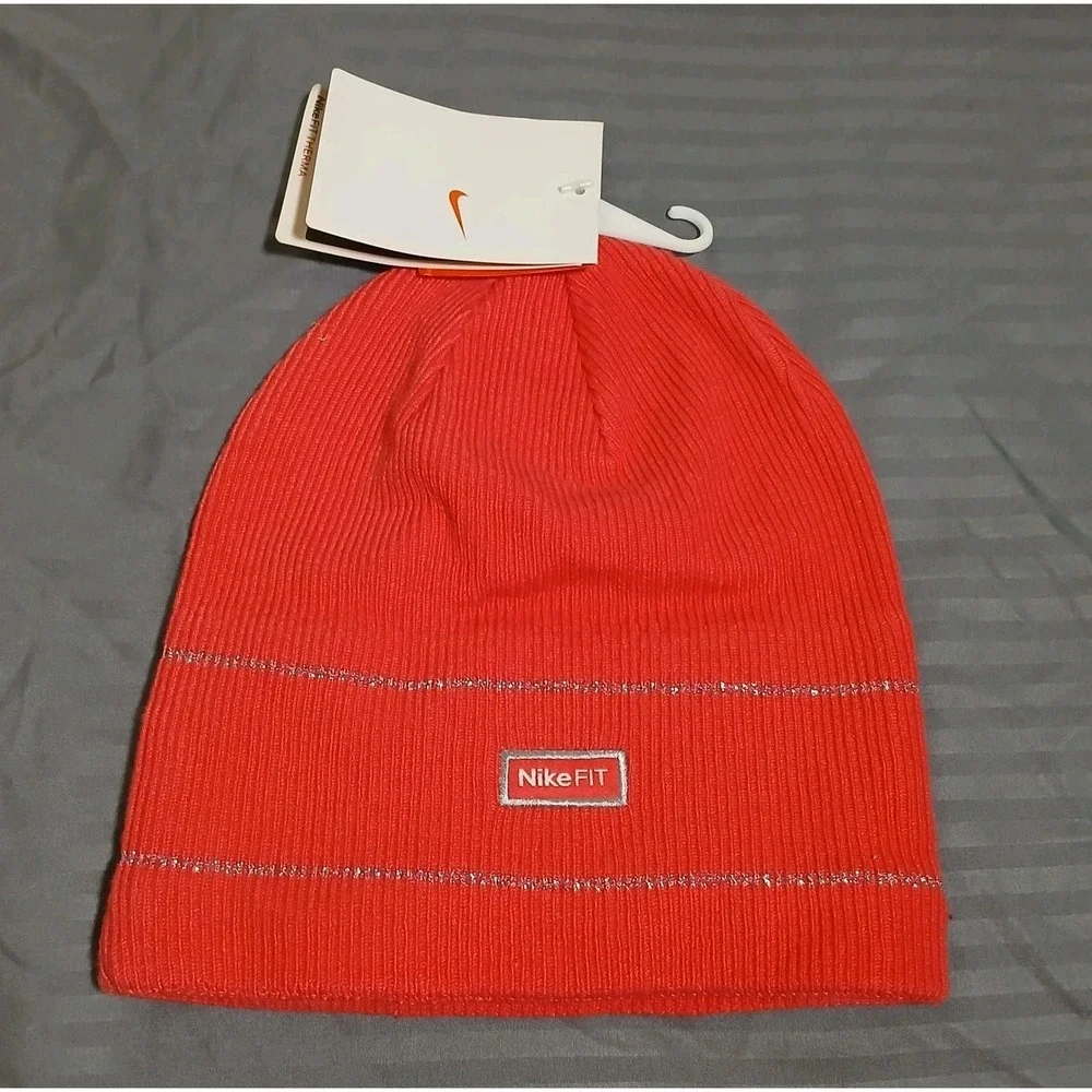 New - Nike Therma-Fit Beanie Girl's Youth Pink Silver Winter Hat‎ Running Cap
